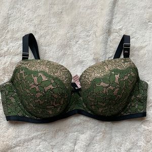 Victoria’s Secret Dream Angels Lined Demi *NWT*